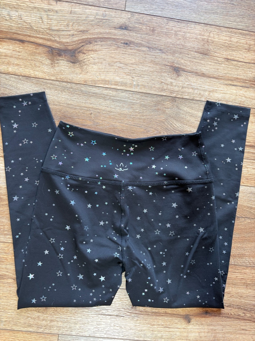 Beyond Yoga Tossed Star High-Waisted Midi Leggings - Picture 8 of 8
